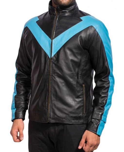 alt="Men's Nightwing leather jacket inspired by Dick Grayson costume"

alt="Black and blue PU leather Nightwing cosplay jacket for men"

alt="Front view of Nightwing biker-style jacket with YKK zipper"

alt="Stand collar Nightwing motorcycle jacket with open hem cuffs"

alt="Side angle of Dick Grayson Nightwing PU leather cosplay outfit"

